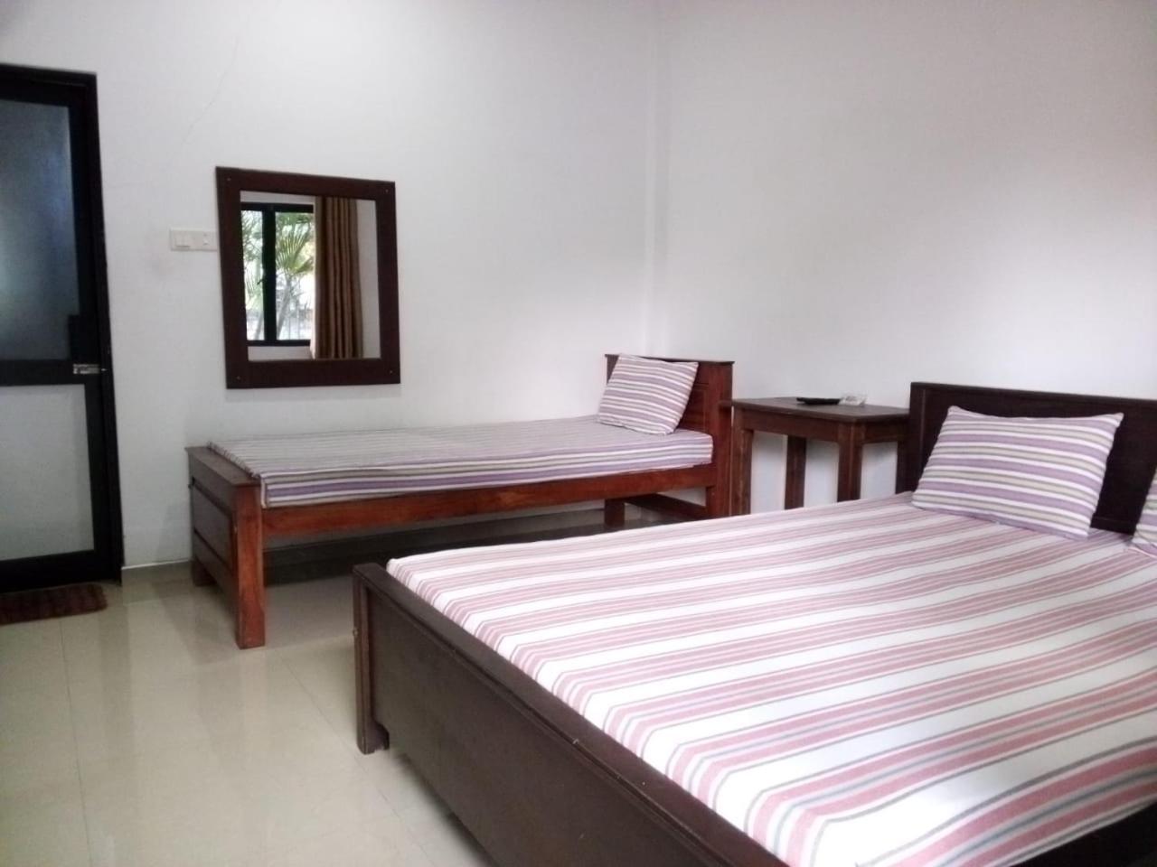 The Paramount Lodge Polonnaruwa Exterior photo
