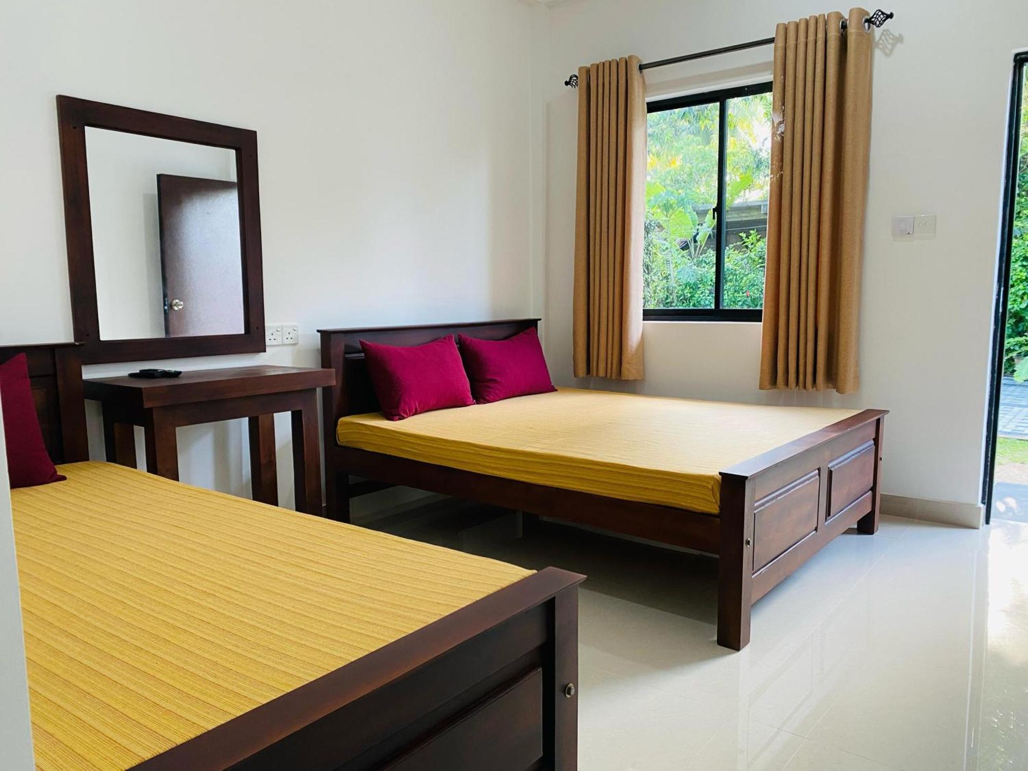 The Paramount Lodge Polonnaruwa Exterior photo